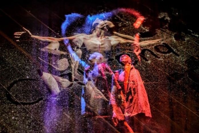 Grupo Claricena apresenta Descoberta de Um no Teatro de Arena