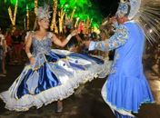 Com o aumento de  turistas, no Carnaval,  a economia de Maceió, cresce e gira como uma grande roda-gigante- disse a  ambulante 