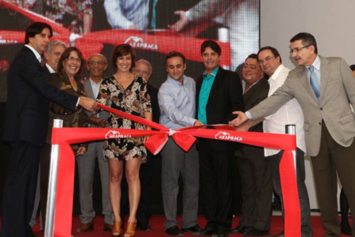 Inauguração do Shopping na foto Adoniran, Célia Rocha, Yale e Luciano Barbosa