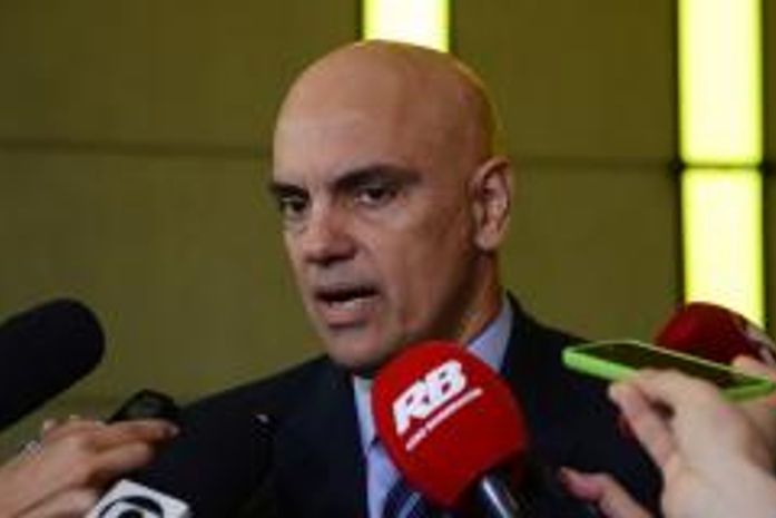 Comissão vai apurar conduta de ministro da Justiça