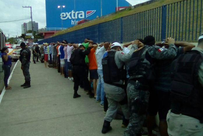 Operação Sufoco no bairro da Mangabeiras