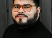 Jornalista Maylson Honorato lança 'Bromélias imaginárias' em noite especial no Theatro Homerinho