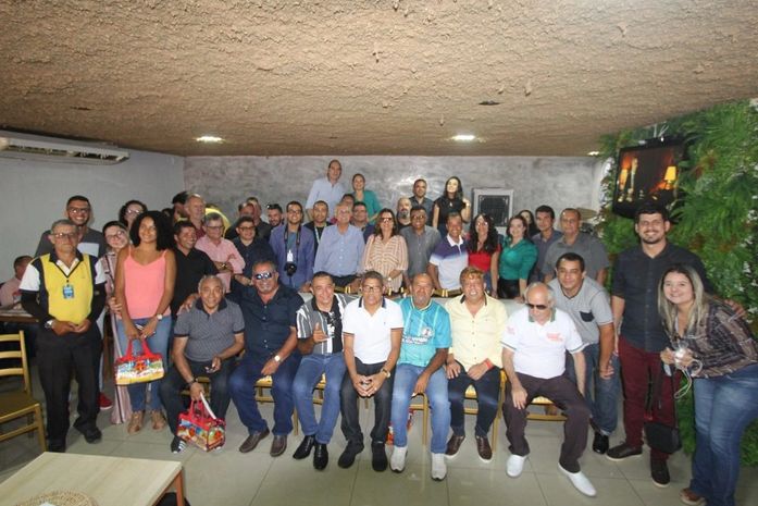 Teófilo participa de confraternização em homenagem ao Dia do Radialista