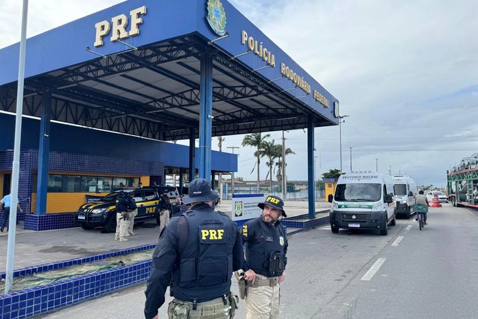 PRF reforça fiscalização nas rodovias federais de AL durante feriado do Dia do Trabalhador