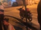 Suspeitos de roubo trocam tiros com a polícia e fogem