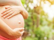 5 alimentos as grávidas não podem comer durante a gestação