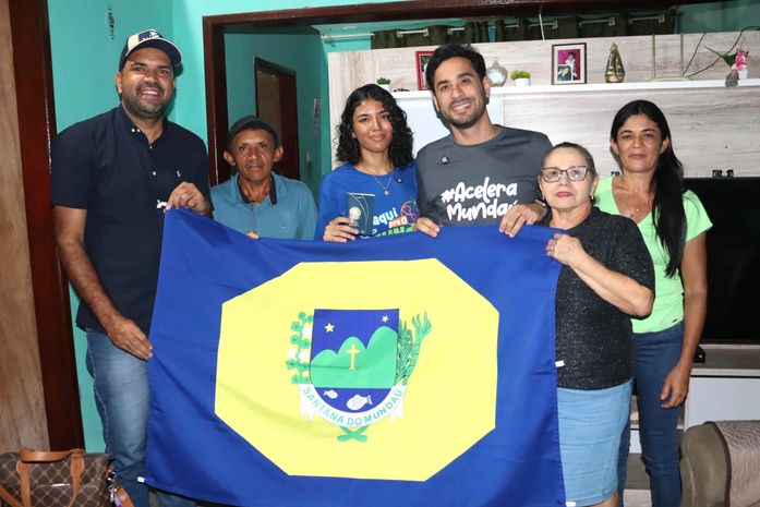 Daqui pra o mundo: aluna de Santana do Mundaú foi selecionada para intercâmbio no exterior