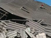 Após desabamento de parte do teto do Mercado do Jaraguá, Defesa Civil interdita estabelecimentos no entorno