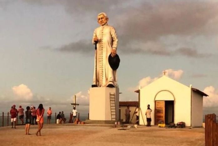 Monumento em homenagem ao Padre Cícero será inaugurado em Porto Real do Colégio