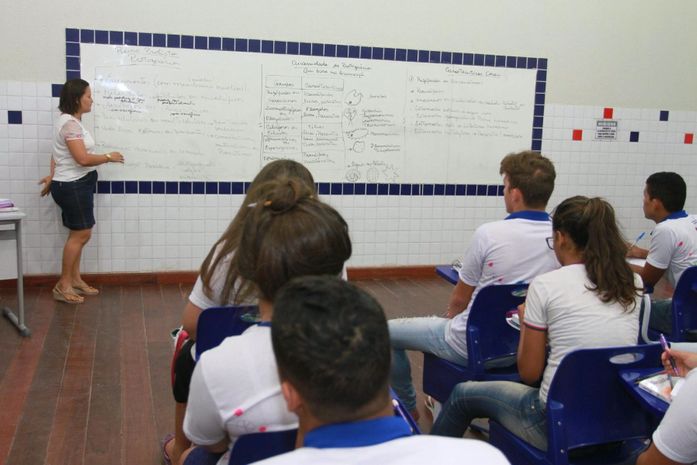 Educação abre processo seletivo para contratação temporária de professores nesta segunda (19)