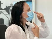 Sarah Dominique Dellabianca Holanda orienta que a máscara deve ser usada ao ter contato com a pessoa infectada e colocada de forma correta