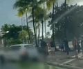 Acidente entre carros deixa atleta ferido e causa lentidão na orla da Pajuçara 