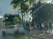 Acidente com carro de luxo deixa atleta ferido e causa lentidão na orla de Pajuçara 