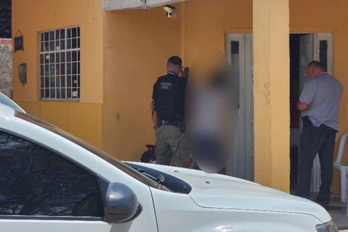 Homem é preso por estupro de vulnerável após "se relacionar" com menina de 13 anos