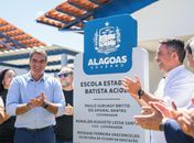 Ao lado do prefeito Daniel Vasconcelos, governador Paulo Dantas recebe Comenda Costa dos Corais, inaugura escola estadual e anuncia novos investimentos para Maragogi
