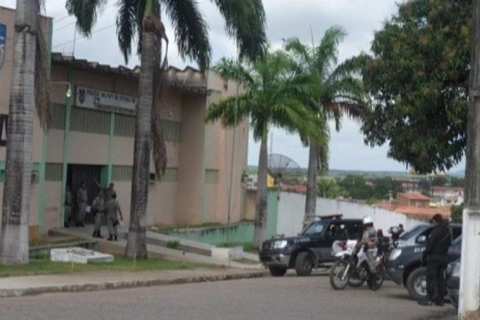 Filho de mulher agredida atira contra padrasto em Palmeira dos Índios