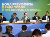 Trabalhador contribuirá 40 anos para aposentar-se com 100% do salário