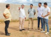 Prefeito Luciano acompanha obras de construção de escola de tempo integral e creche em Bananeiras

