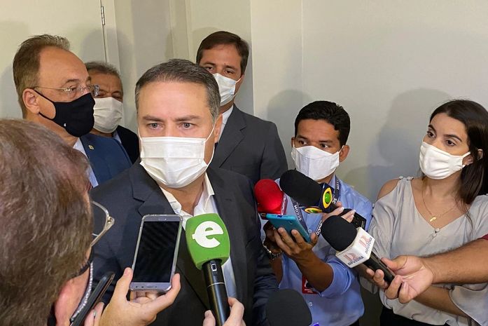 Renan Filho rebate comentário de Bolsonaro: "infelizmente nunca inaugurou um hospital"