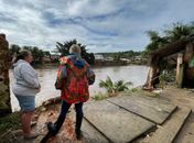 Prefeita Ceci Rocha vistoria pontos de alagamentos