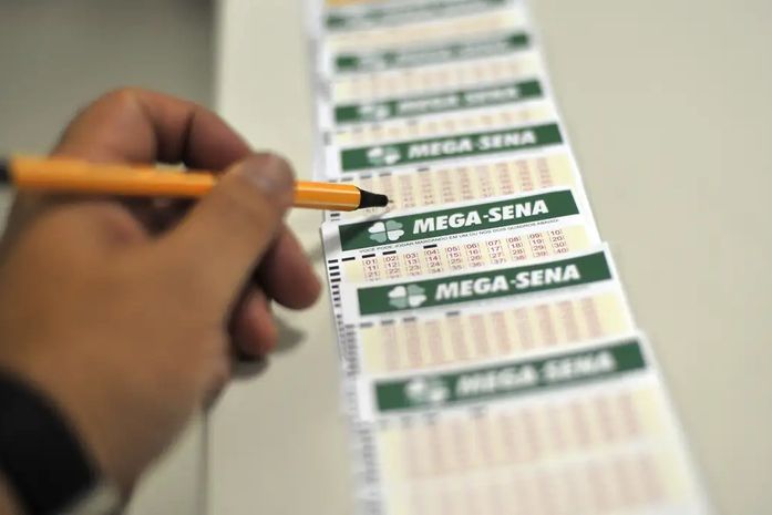 Mega-Sena acumula e vai sortear prêmio de R$ 31 milhões