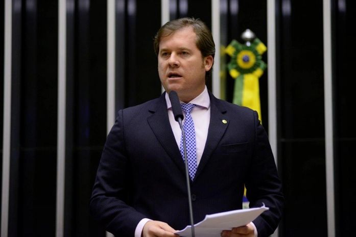 Projeto de Marx Beltrão (PMDB-AL) assegura provadores adaptados para cadeirantes em lojas de roupa