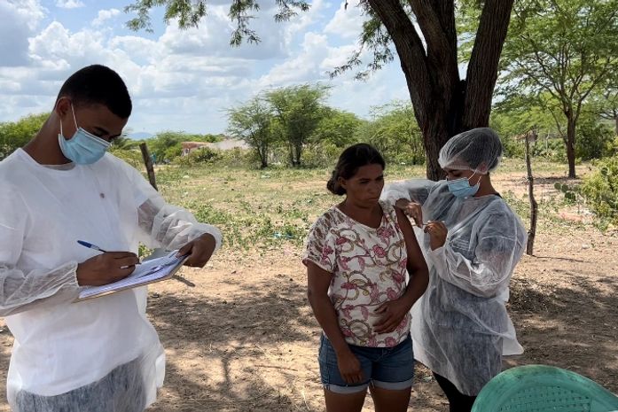 Prefeitura de Piranhas faz busca ativa por pessoas que não concluíram o ciclo vacinal da Covid-19
