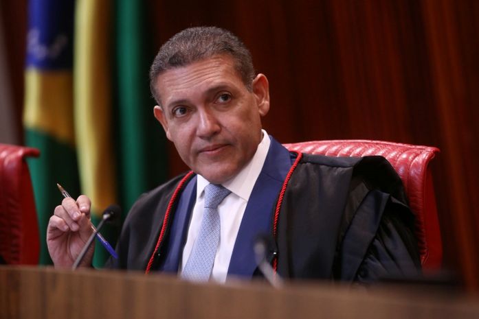 Selo de qualidade a institutos de pesquisa?! A tresloucada ideia de um ministro do STF