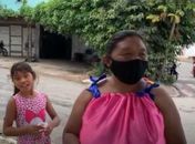 Com país em crise, venezuelanos pedem ajuda nas ruas de Arapiraca