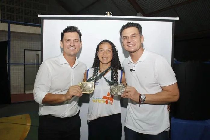Conquista para Coruripe: Prefeito Marcelo Beltrão homenageia Maísa Silva, campeã nacional de atletismo, e anuncia construção de Vila Olímpica