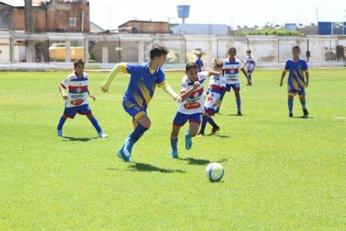 Organizado pela Prefeitura de Arapiraca, torneio "Papai Noel" de futebol reúne mais de 300 atletas