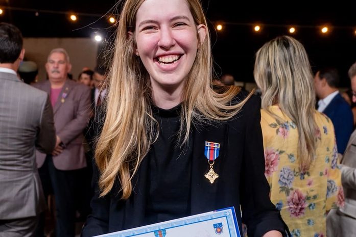 Cibele Moura recebe Medalha do Mérito Institucional Zumbi dos Palmares da Polícia Militar
