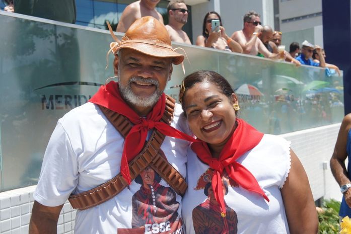 Fantasias de foliões são destaque nas prévias de carnaval em Maceió.