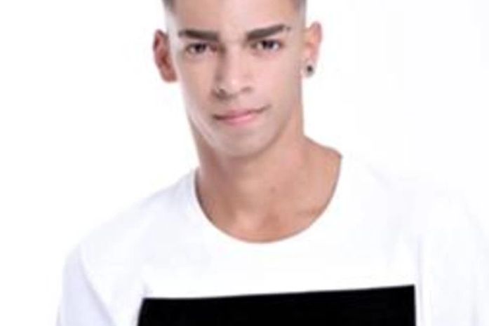 Cantor Devinho Novaes