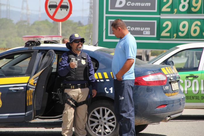 PRF fiscaliza rodovias em Alagoas