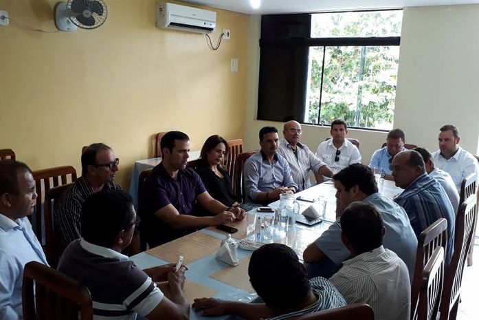 Vereadores "fecham" com família Beltrão para deputado federal