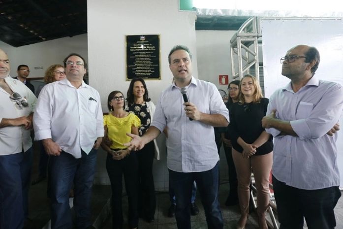 Renan Filho e Luciano entrregam escolas e ginásios reformados em Arapiraca
