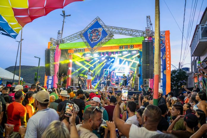 Traipu Folia 2026 consolida tradição e reúne multidão no maior Carnaval do Baixo São Francisco
