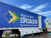 Paulão celebra passagem da carreta do programa Agora Tem Especialistas por Penedo