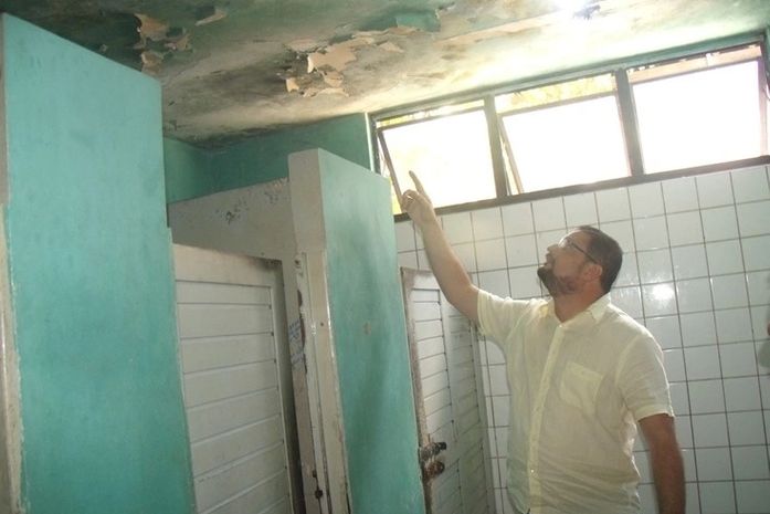 vereador Dr. Fábio em visita ao mercado público