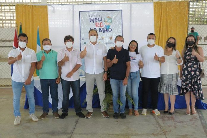 Prefeitura de Anadia entrega 600 documentos de identidade emitidos na Caravana Meu RG na Mão
