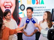 Prefeito Rodrigo Cunha e primeira-dama Millane Hora lançam projeto de música para alunos da rede municipal
