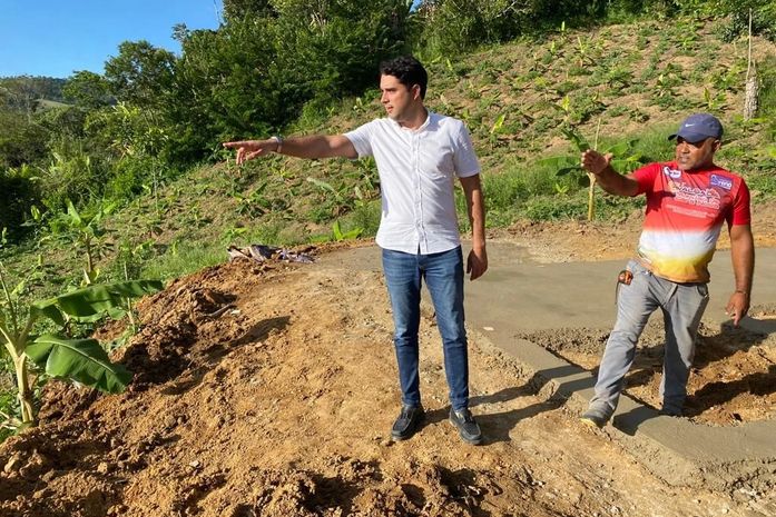 Prefeito de Santana do Mundaú acompanha obras de ampliação do sistema de abastecimento de água na Munguba