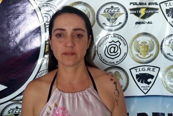 Mulher de membro do PCC é presa acusada de comandar o tráfico no Francês
