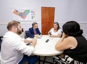 Tia Júlia se reúne com presidente da Casal e discute abastecimento de água em Palmeira