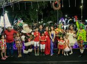 Chegada do Papai Noel e acendimento das luzes marcam a abertura do Natal Luz em Coruripe