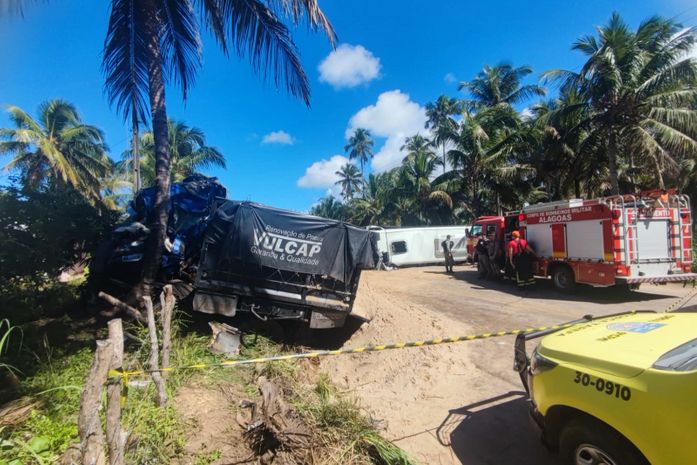 Acidente na AL-101 Sul que deixou vários feridos: Morte confirmada e condutor da caçamba é conduzido à delegacia