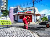 Cinco ruas do bairro da Jatiúca passam por recapeamento esta semana