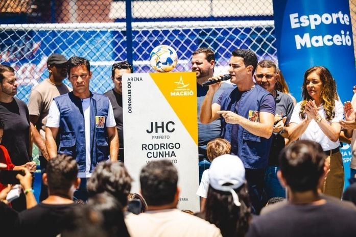 JHC entrega maior conjunto de obras nas grotas de Maceió