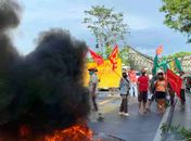Manifestantes bloqueiam trecho de rodovia para cobrar reforma agrária